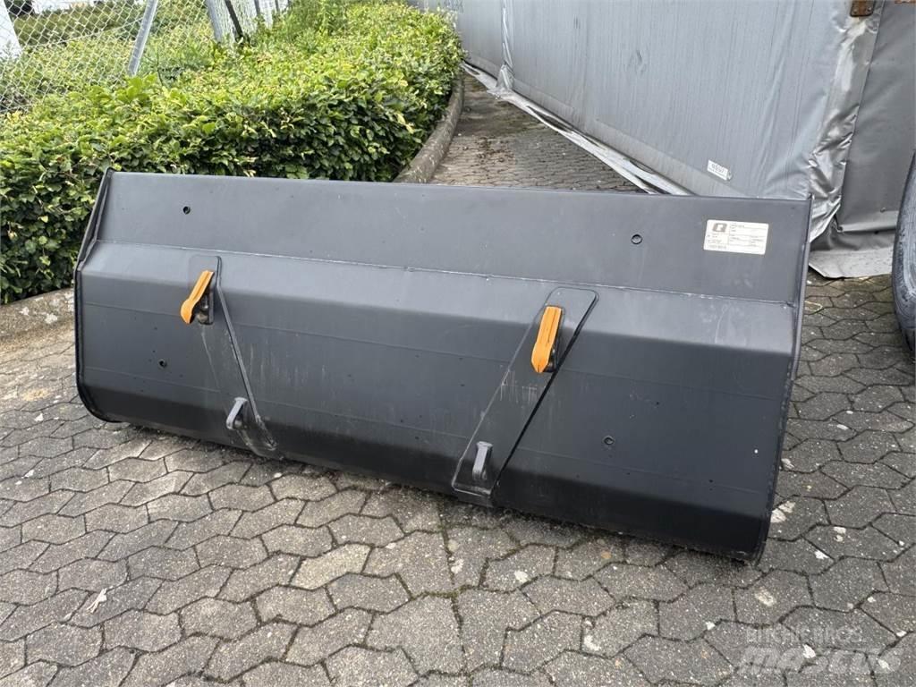 Ålö VL 225 SKOVL 前端裝載機和挖掘機