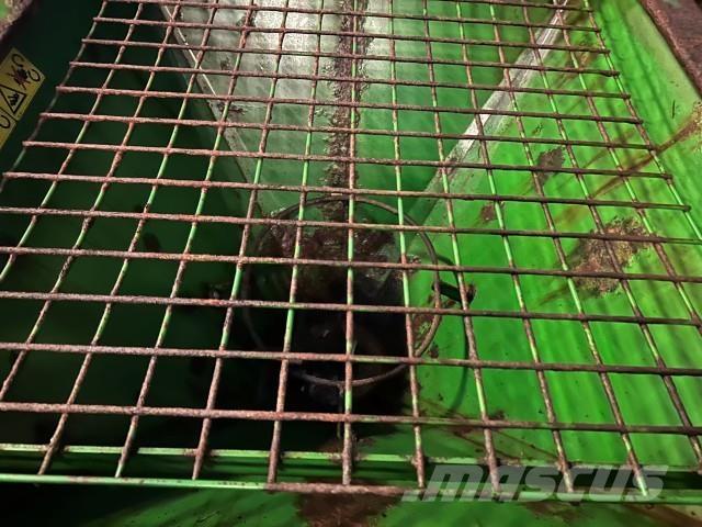 Amazone E+S 300 砂鹽撒布機