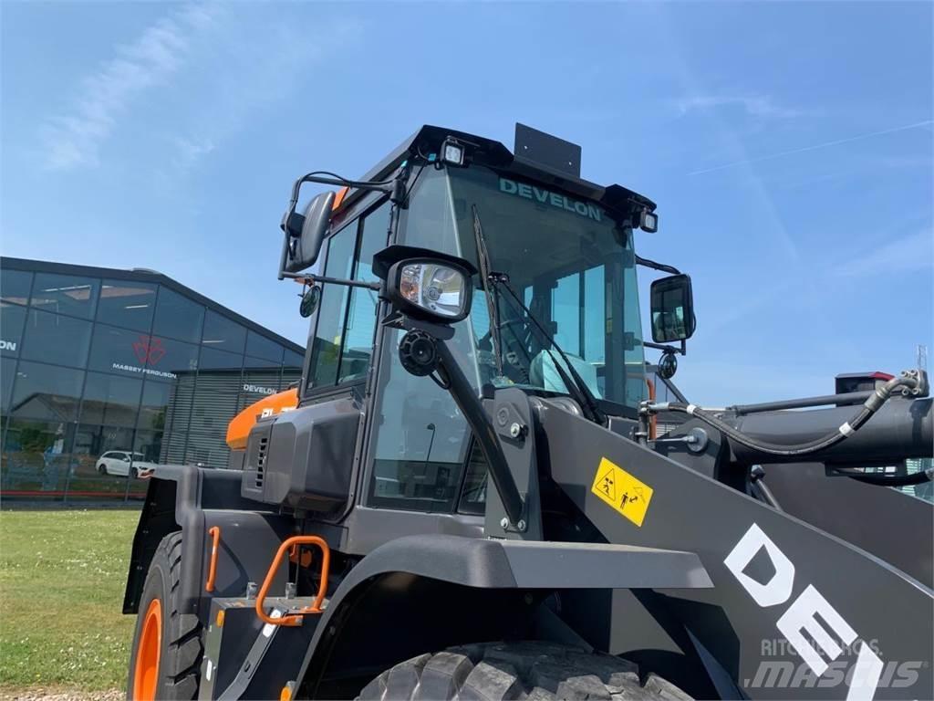 Develon DL250-7 輪胎式裝載機