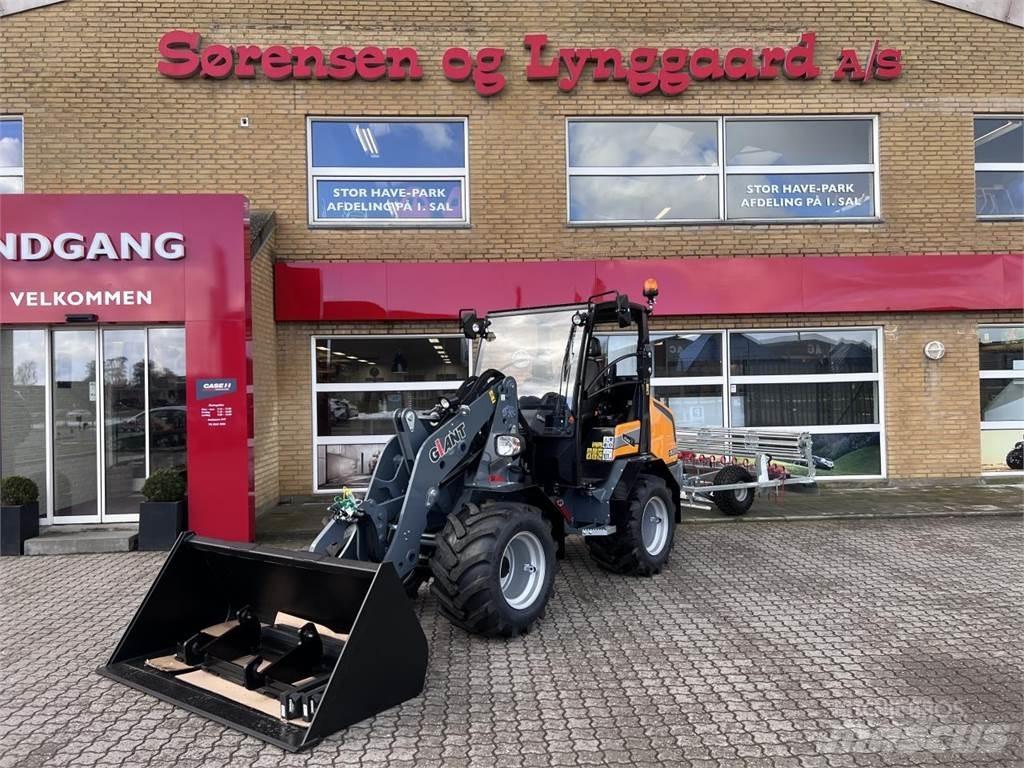 GiANT G3500 小型裝載機