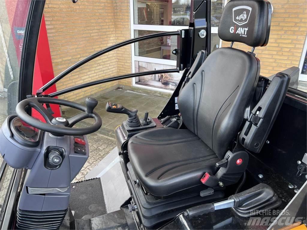 GiANT G3500 小型裝載機