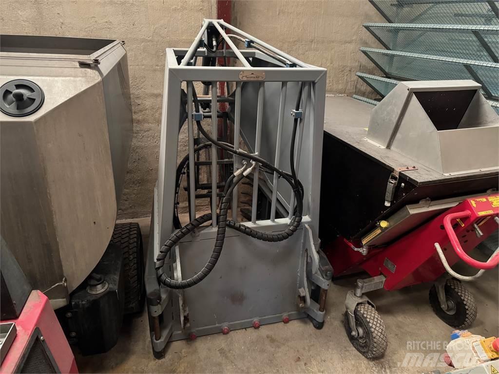  HALMSAMLER 前端裝載機和挖掘機