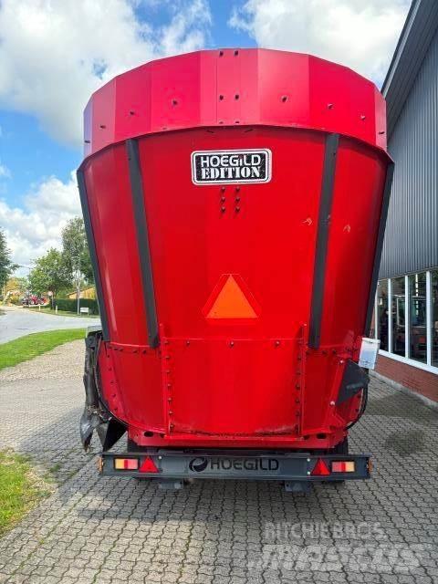  Hoegild 27 M3 青飼料搬運車