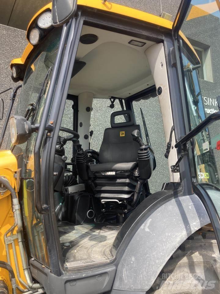 JCB 3CX 反鏟裝載機