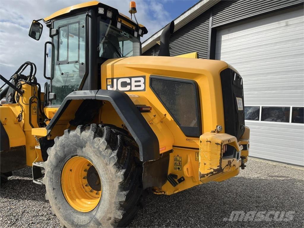 JCB 427 HT 輪胎式裝載機