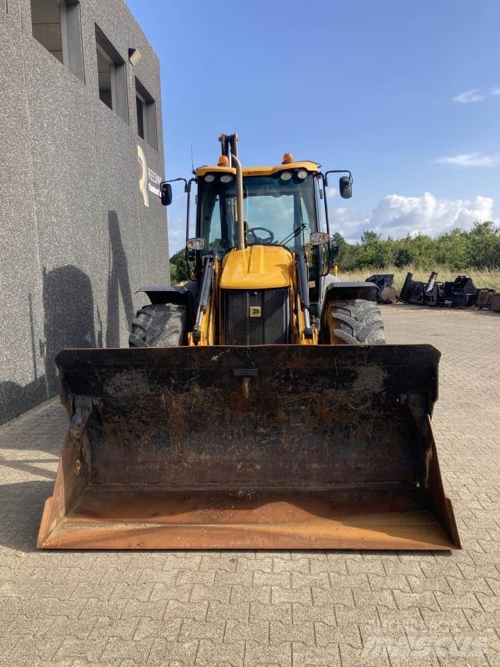 JCB 4CX 反鏟裝載機
