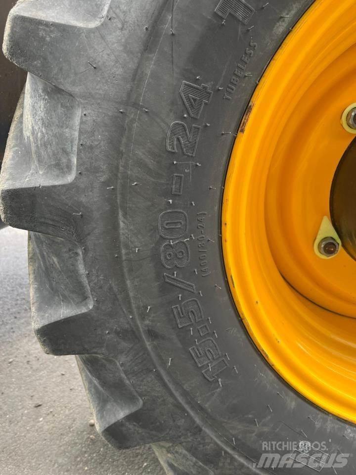 JCB 540-170 伸縮臂操作車