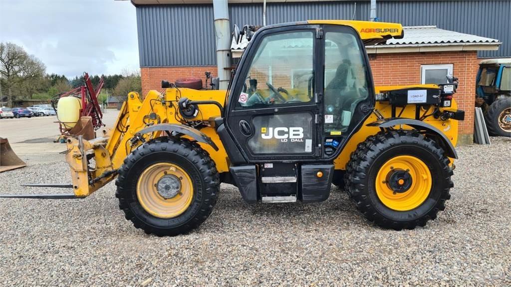 JCB 541-70 伸縮臂操作車