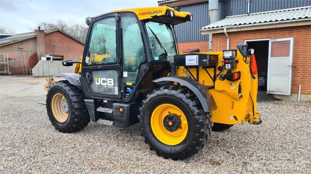 JCB 541-70 伸縮臂操作車