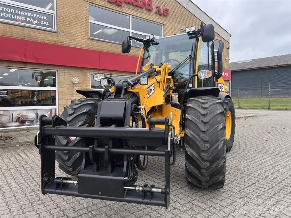 JCB TM320 輪胎式裝載機