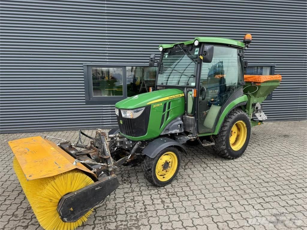 John Deere 2036R 小型曳引機