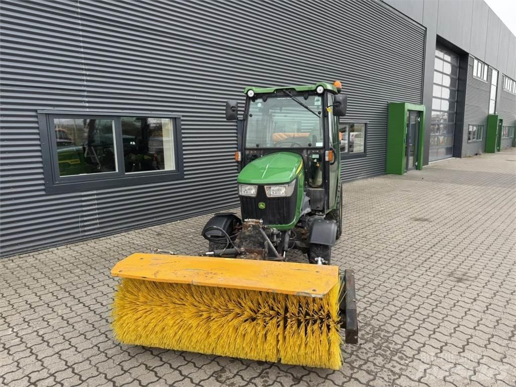 John Deere 2036R 小型曳引機