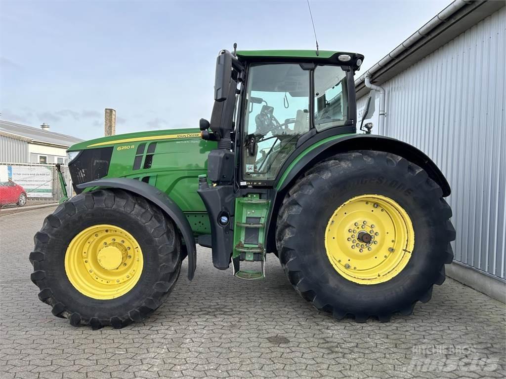 John Deere 6250R 曳引機