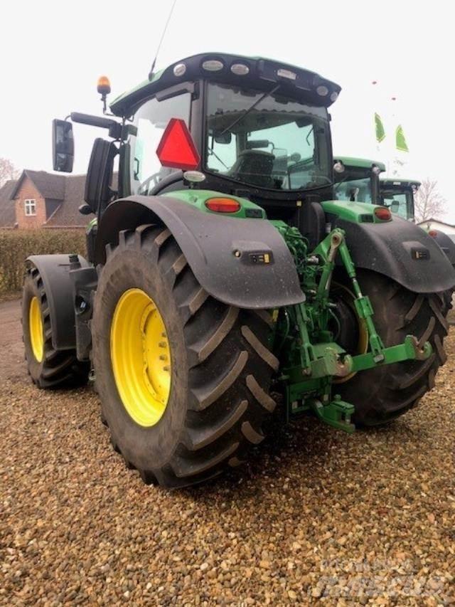 John Deere 6250R 曳引機