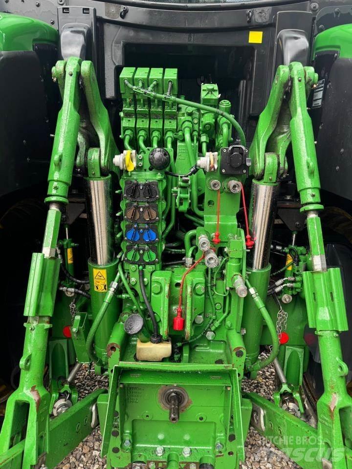 John Deere 6250R 曳引機