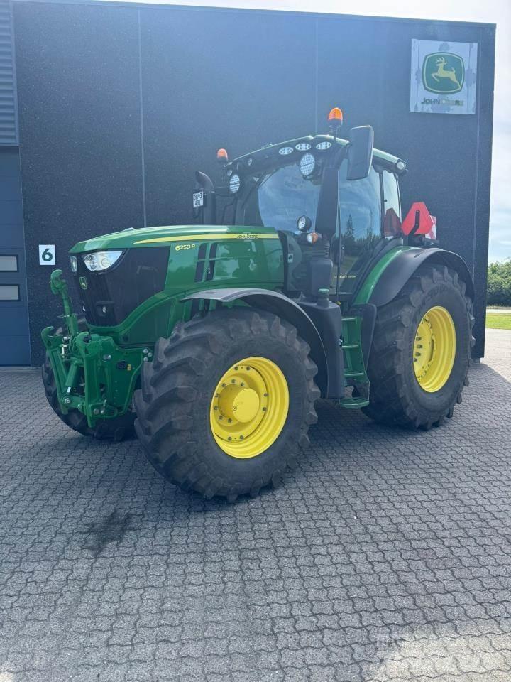 John Deere 6250R 曳引機