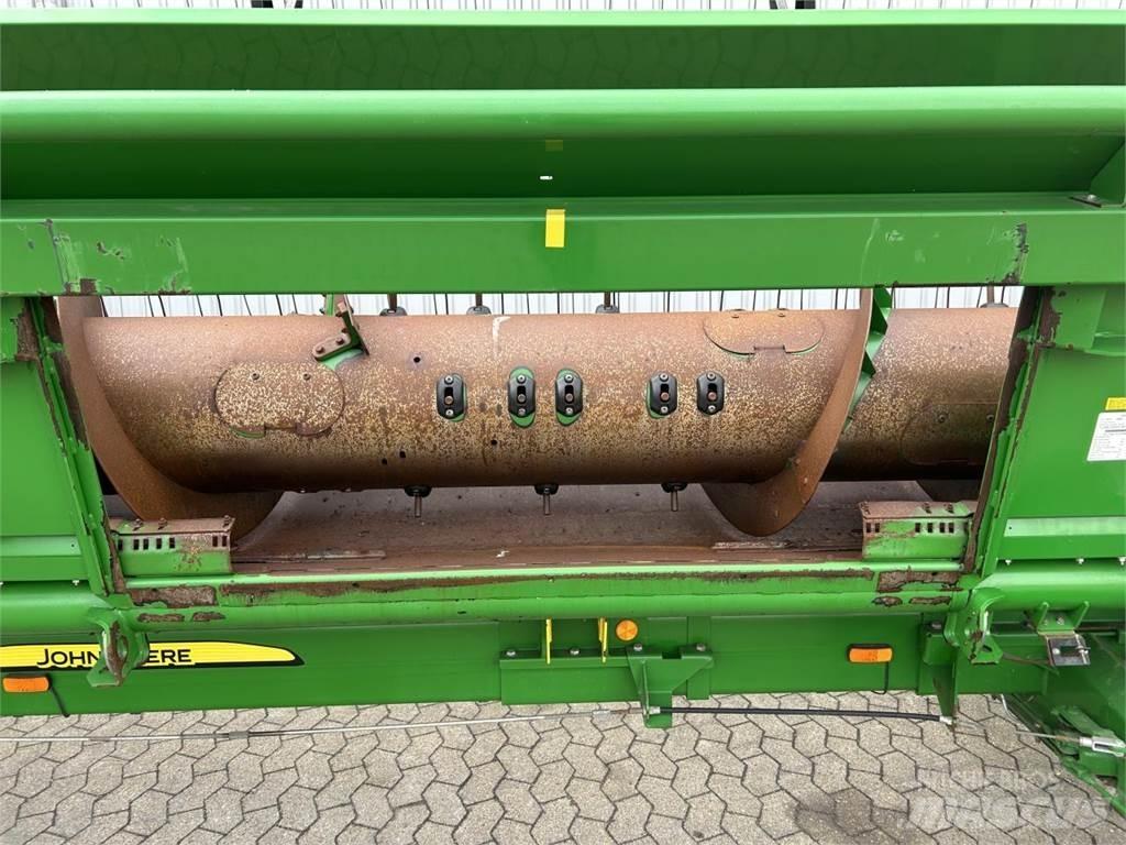 John Deere 635R 聯合收割機頭