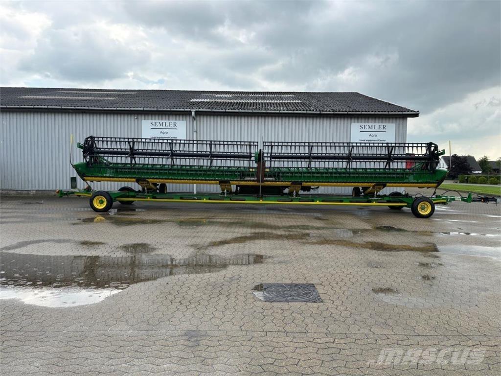 John Deere 640D 聯合收割機頭