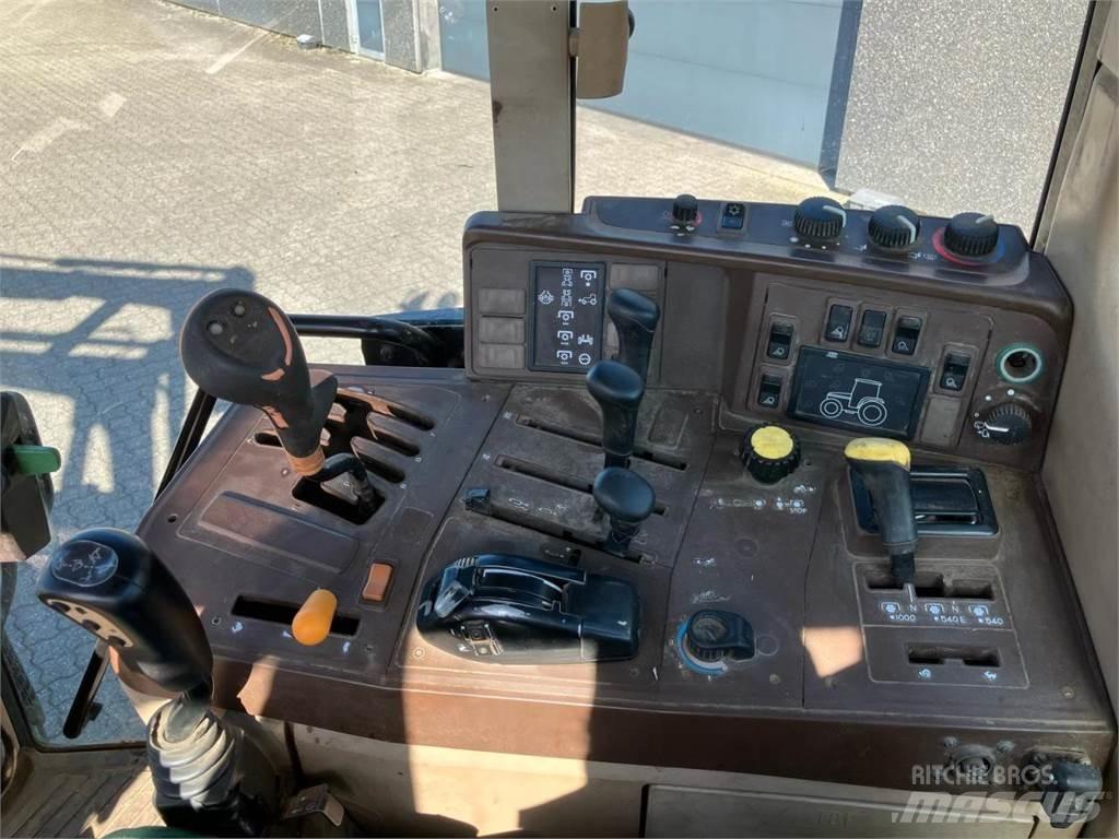 John Deere 6810 曳引機
