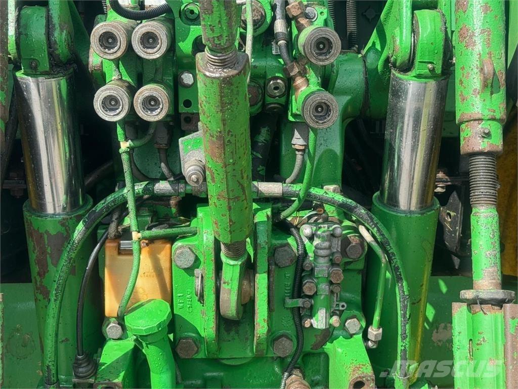 John Deere 6820 曳引機