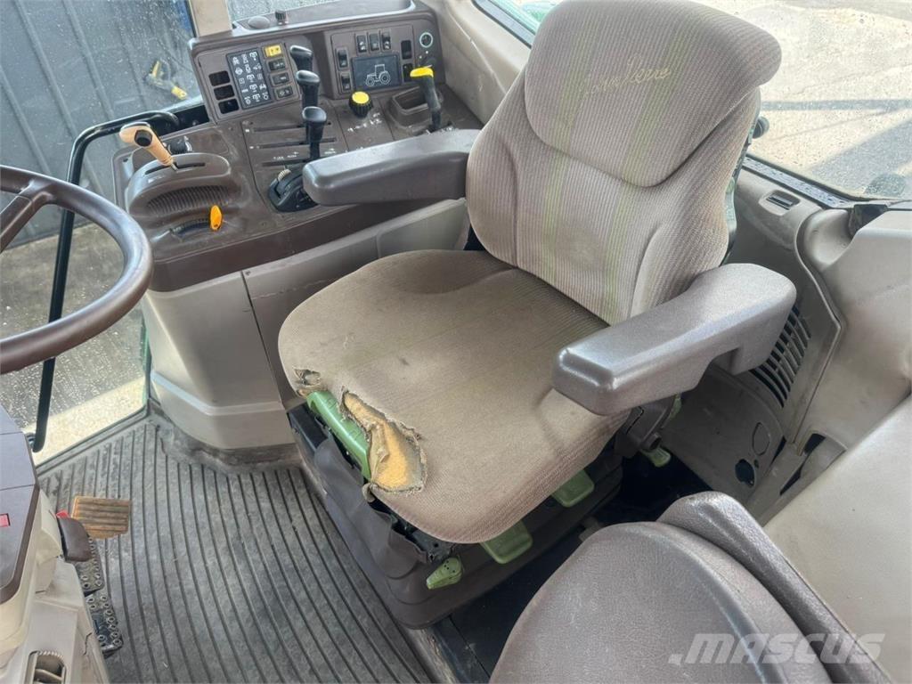 John Deere 6820 曳引機