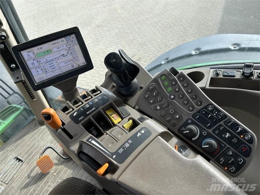 John Deere 7230R 曳引機