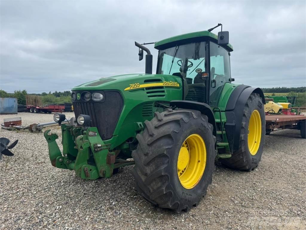 John Deere 7920 曳引機