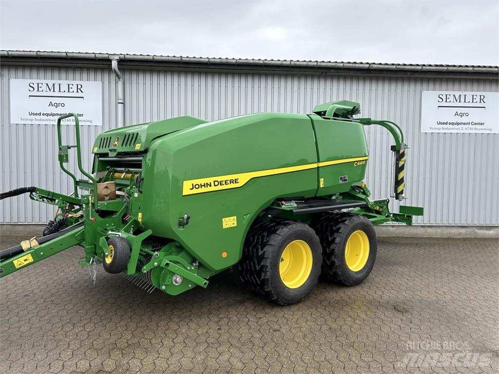 John Deere C441R 圓型牧草打包機