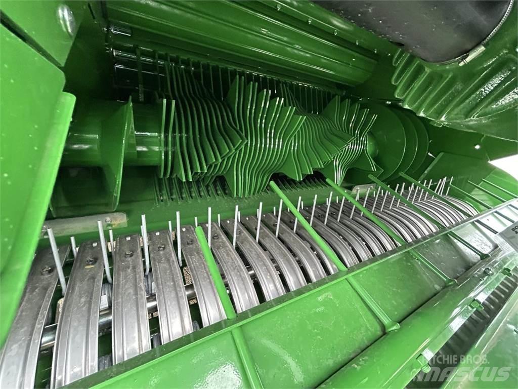 John Deere C441R 圓型牧草打包機