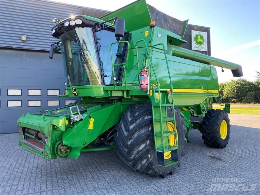 John Deere C670 聯合收穫機
