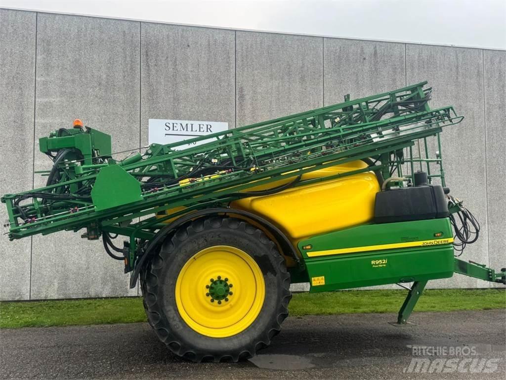 John Deere R952I 牽引式噴霧機