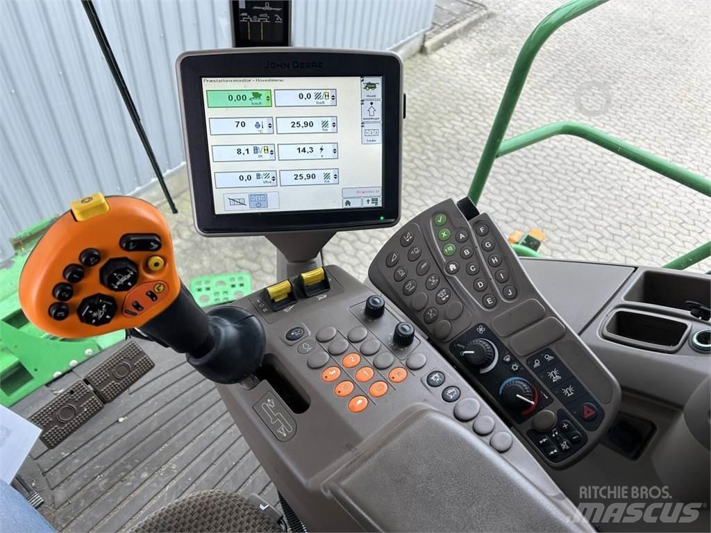 John Deere S685I 聯合收穫機