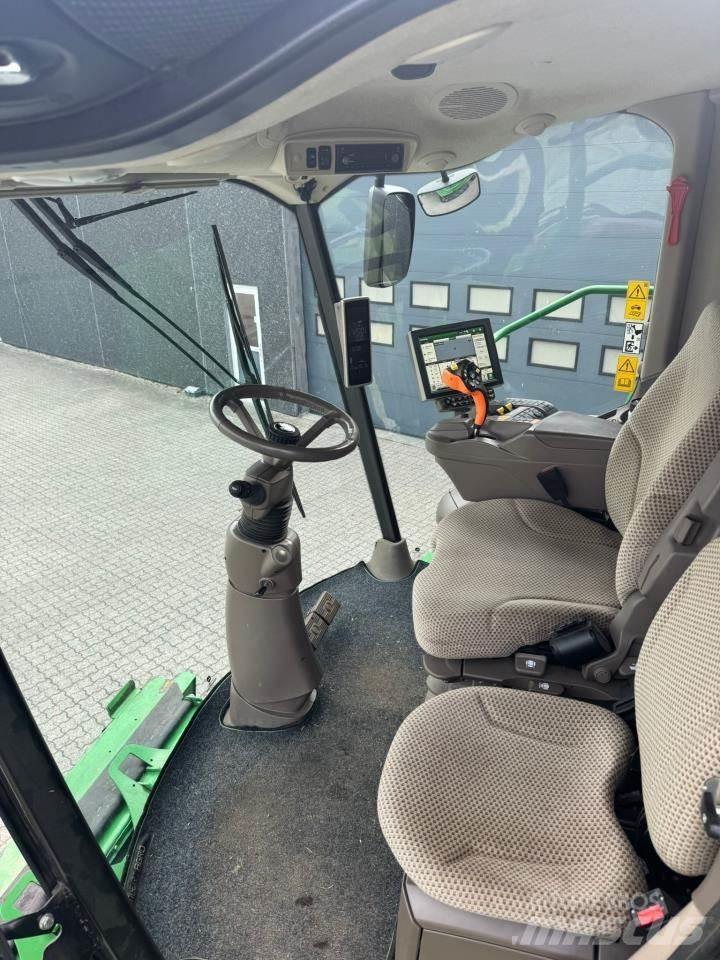 John Deere S790 聯合收穫機