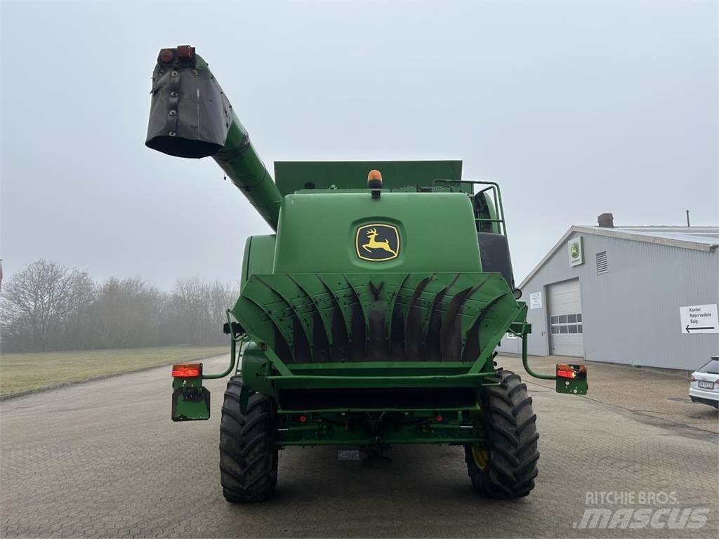 John Deere T660 聯合收穫機