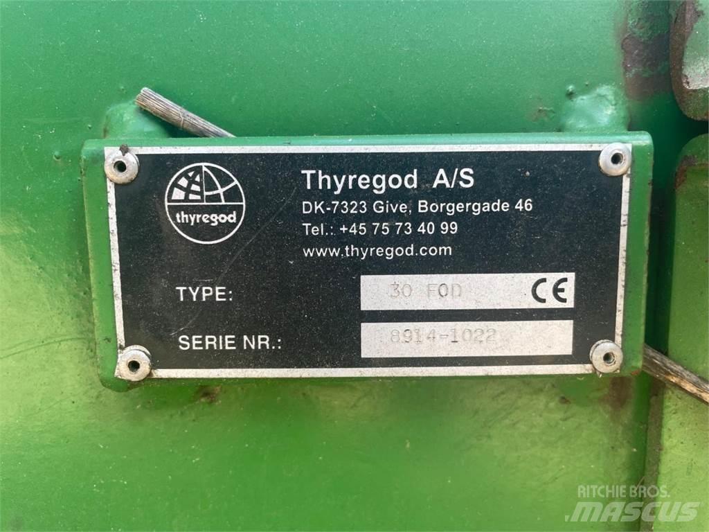 John Deere T670I 聯合收穫機
