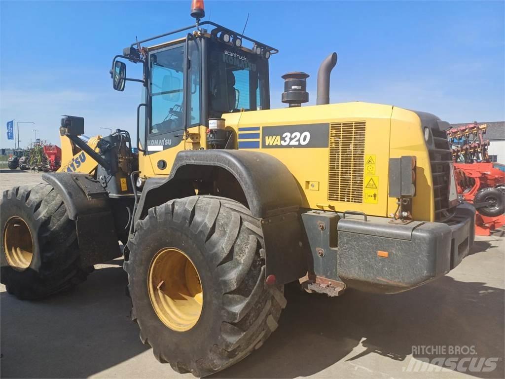 Komatsu W320 輪胎式裝載機