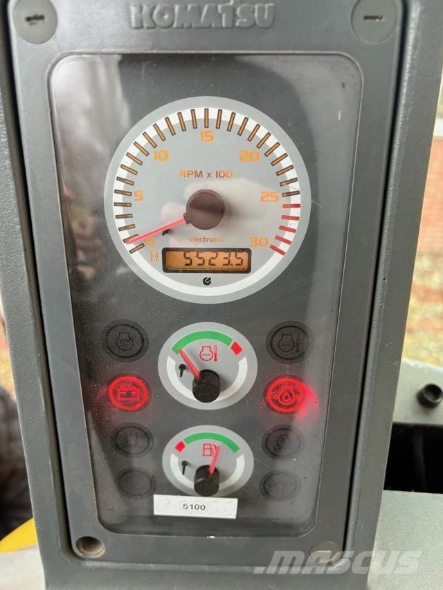 Komatsu WB97 反鏟裝載機