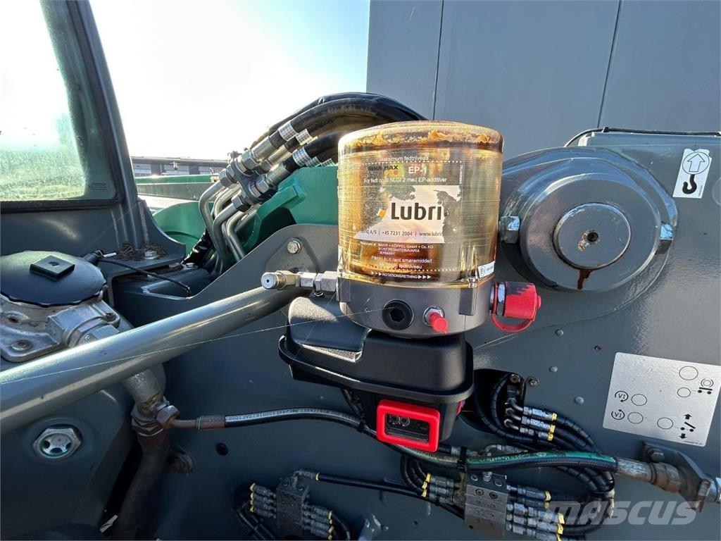 Kramer KT356 伸縮臂操作車