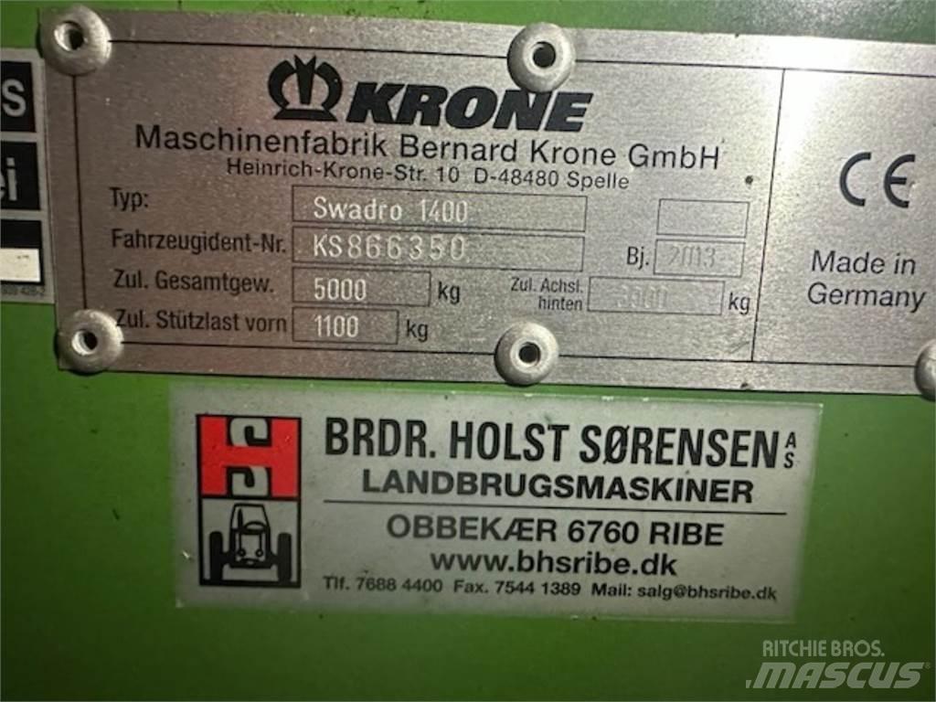 Krone SWADRO 1400 耙與翻草機