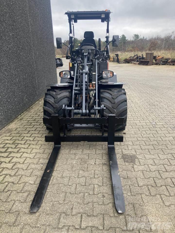 Kubota RT280 小型裝載機