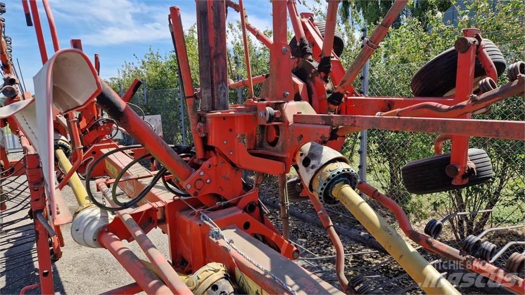 Kuhn GA6520 耙與翻草機