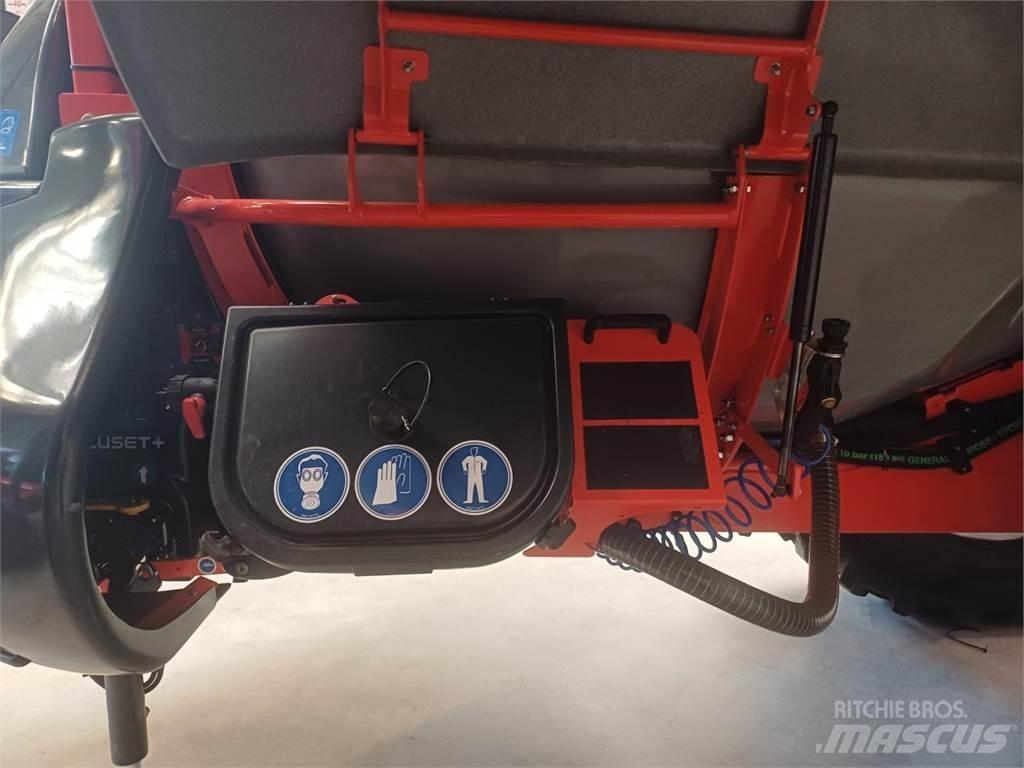 Kuhn METRIS 4102 牽引式噴霧機