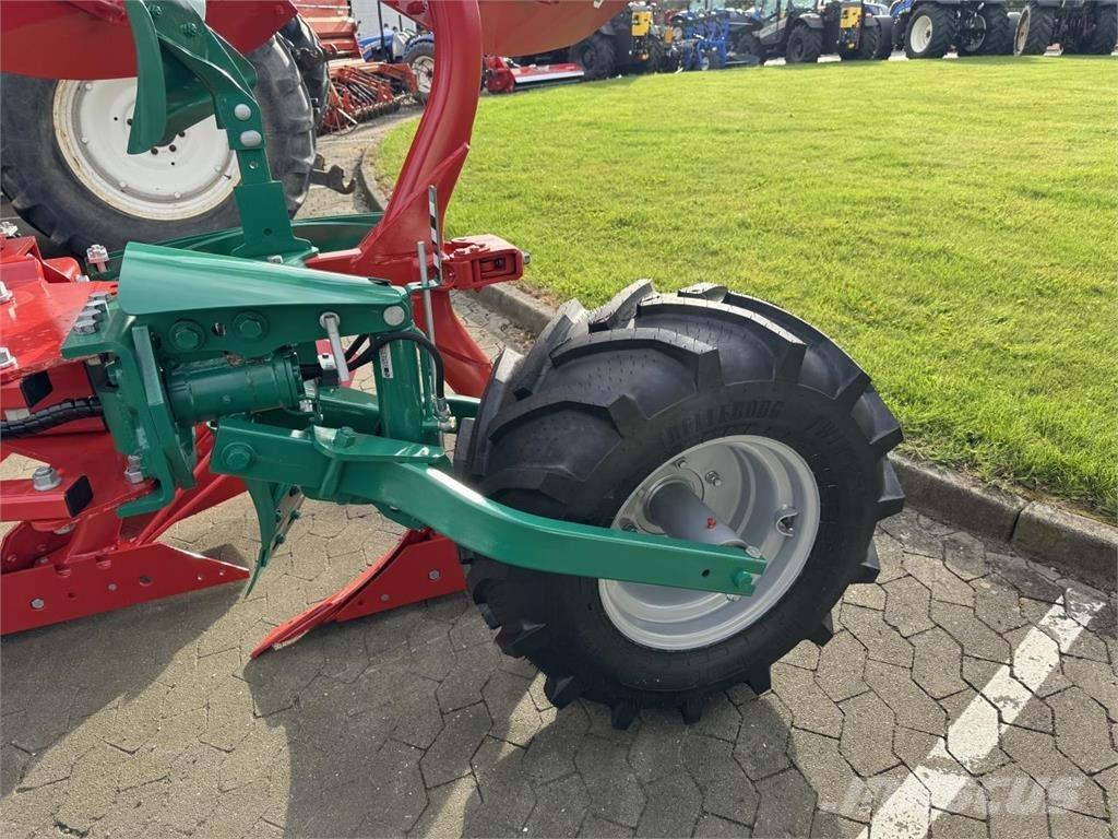 Kverneland 3300S 雙向犁