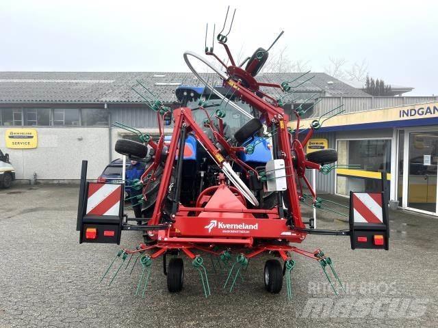 Kverneland 8576 耙與翻草機