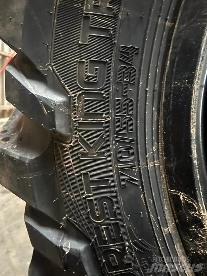 Lännen 8800M 反鏟裝載機