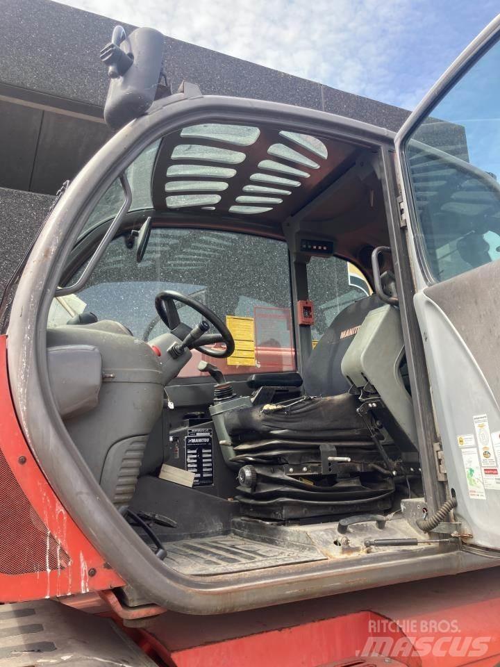 Manitou MRT2540 伸縮臂操作車