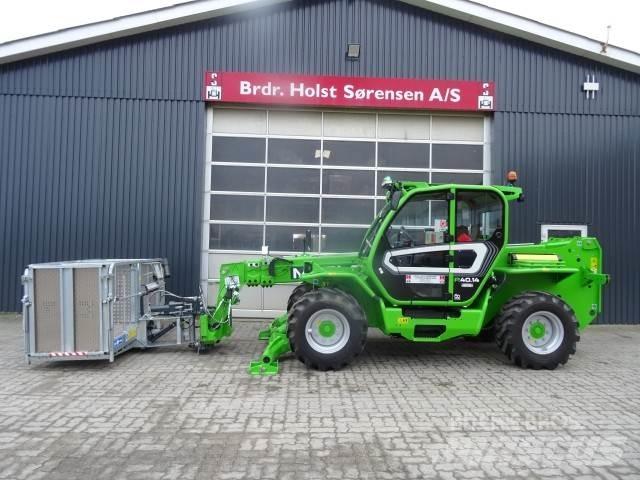 Merlo P40.14 伸縮臂操作車