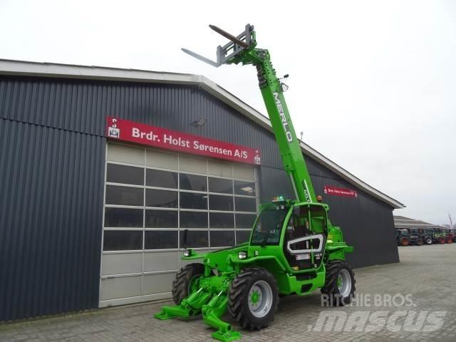 Merlo P40.17 伸縮臂操作車