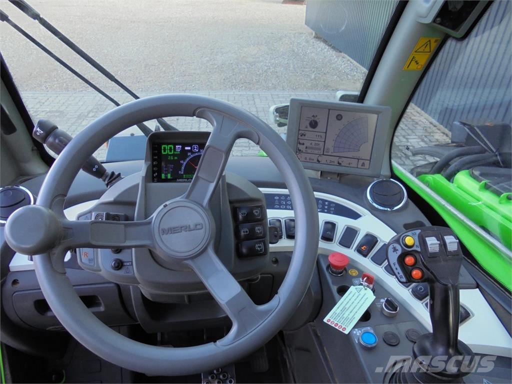 Merlo TF42.7-156 伸縮臂操作車