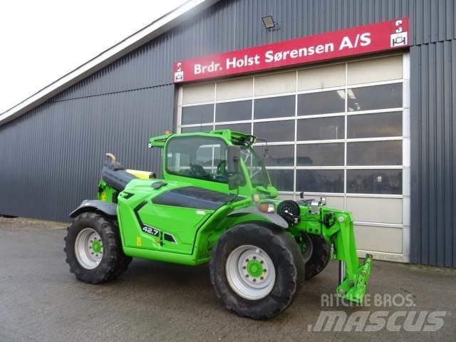 Merlo TF42.7T CS 伸縮臂操作車